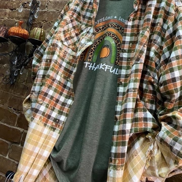 SMALL Bleached Plaid Flannel / Shacket - Picture 9 of 13